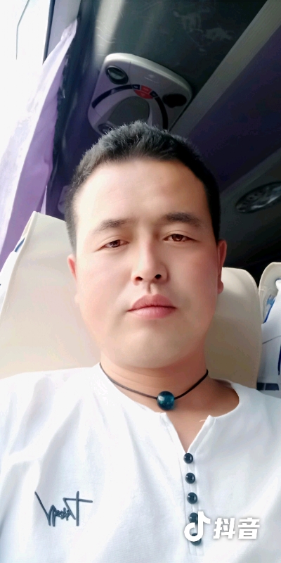 瞬间被爱上的第一张照片--西安王婆说媒